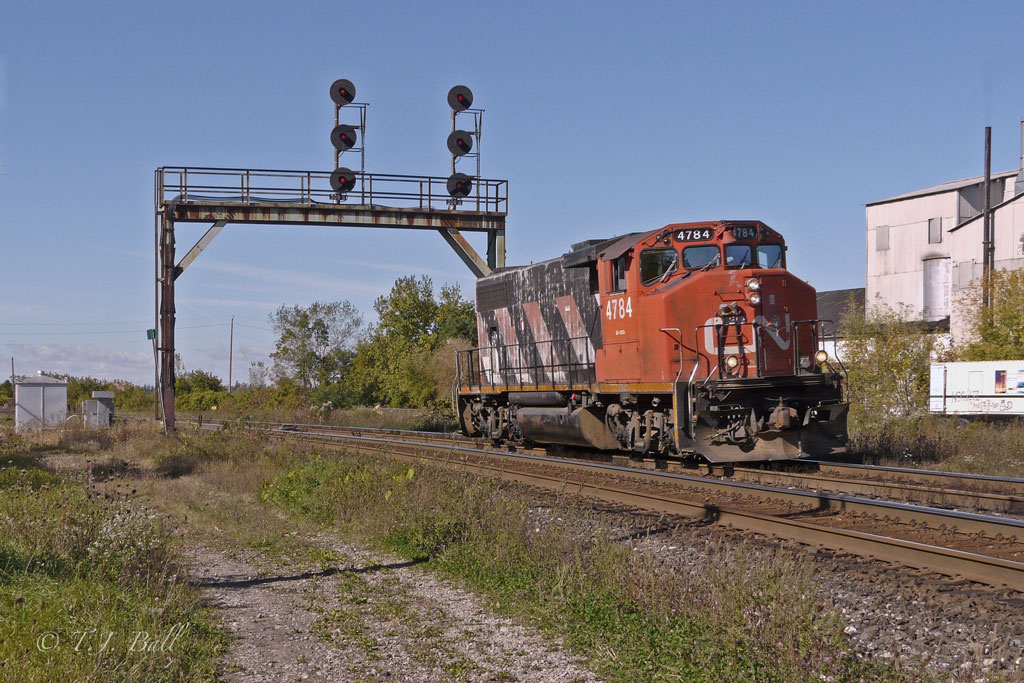 580 on the way back to Brantford after switching at Paris West.