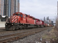 CP 231 slows for it\'s last few hundred yards of it\'s journey into Toronto Obico.