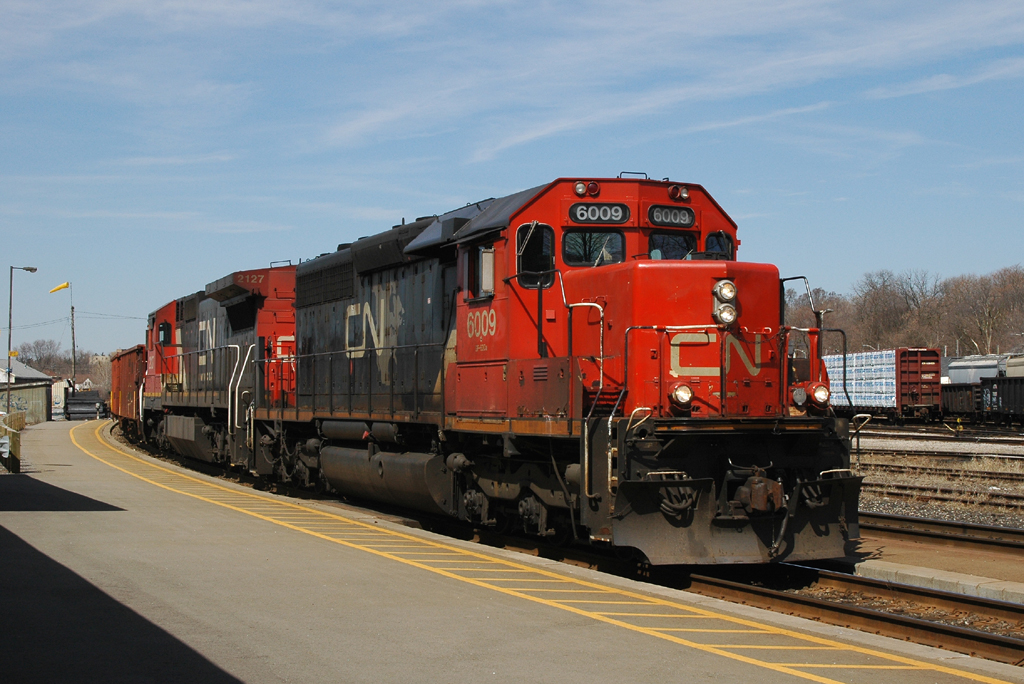 CN 6009 and CN 2127 leading 908 back to Toronto after turning at Paris