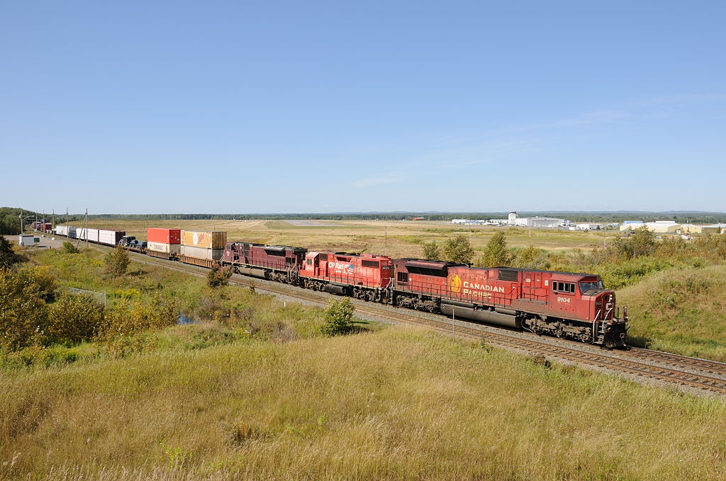 CP 220 rolls into the Lakehead passing the Thunder Bay International Airport. CP 9104-CP 3025-CEFX 108. Within a year train 220-221 would only run between Thunder Bay and Toronto leaving 222/223 and 440/441 to handle the traffic.