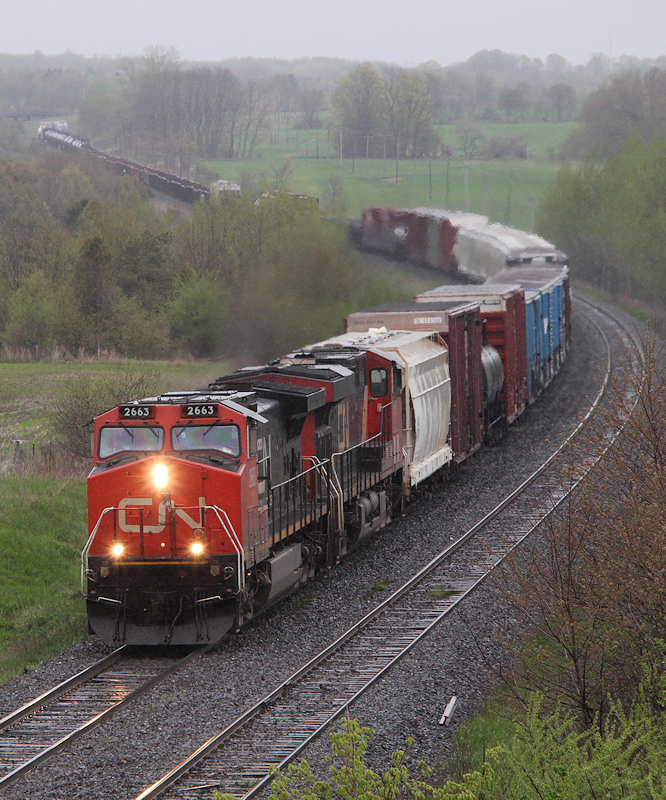 CN 2663 leads the X32121 15 through mile 280 of the Kingston Subs