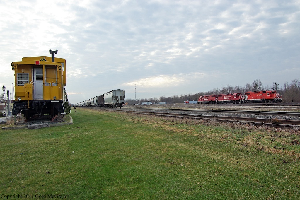 The consist of 3133,3045,3114 are headed to track 2 to hook up to their load of empties on Easter monday 2011.