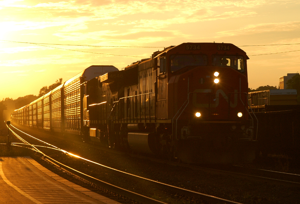 CN 5734 and BCOL 4646 leading 434