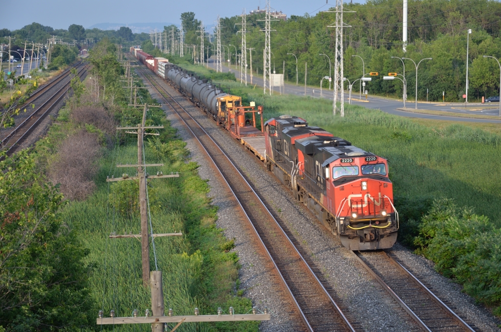 CN 309 from Quebec City heads west to its destination in Toronto