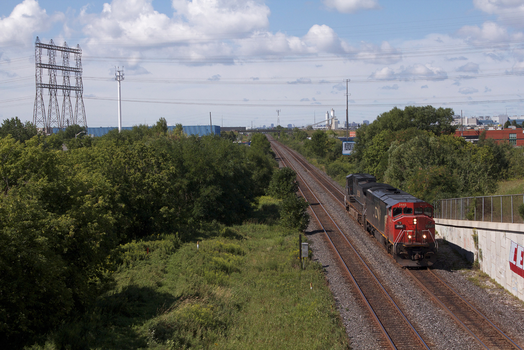 CN 2445, BCOL 4654, CN 148\'s Montréal-Toronto Power heads back to Mac to be replaced with CN 2253, 8853 for Toronto-Chicago