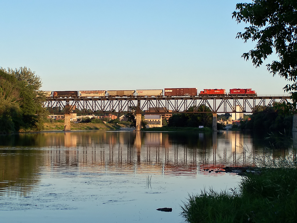 The \"Ham Turn\" crosses the Grand River late in the day.