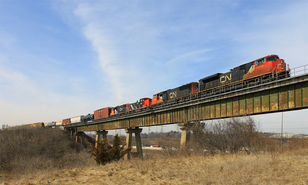 CN 422 rolls over Humber Bridge with half of Aldershot\'s yard power in trail.