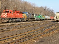 CP 2/254-30 is led by CP 5929, CSXT 7905 and CITX 3066