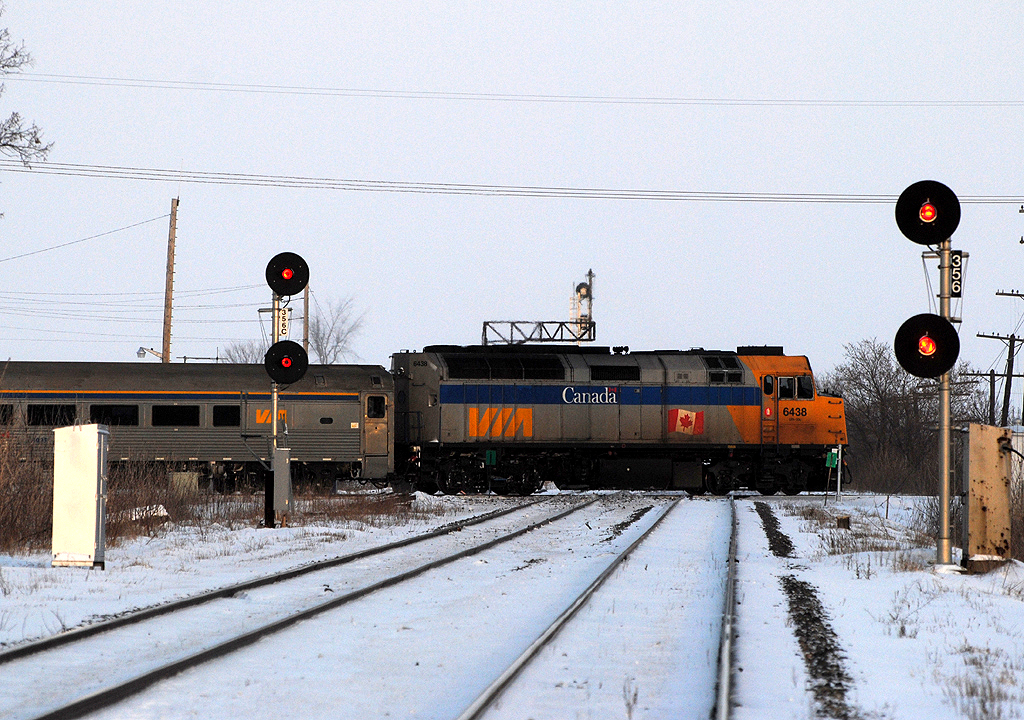 VIA 38 passing trough de Beaujeu diamond,where Aexandria sub cross over CP Winchester sub