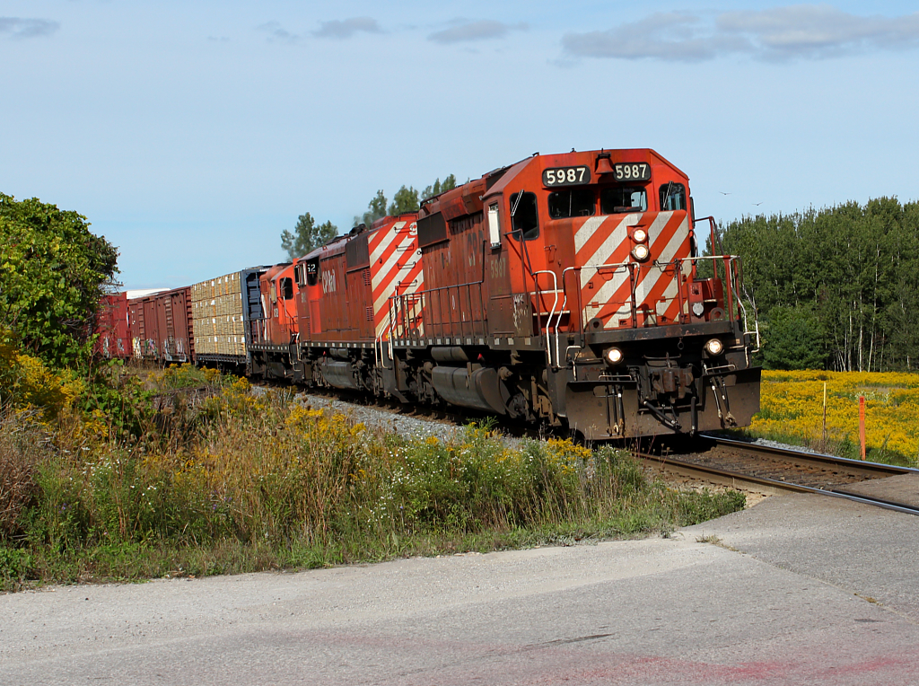 CP 441 with a nice Action Red consist at Mile 66 Galt Sub