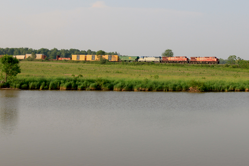 SLRG 8524 tags along on 254-07 for delivery in the States.