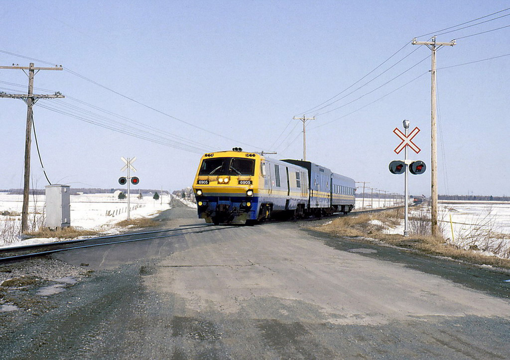 VIA 23 ,this is what trains looked like during the time LRC cars were withdrawn from service because of axle problems.