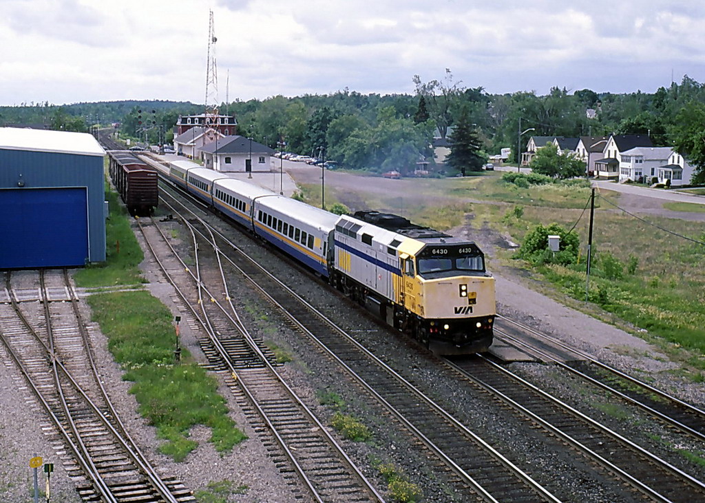 VIA 57 departs Brock,next stop,Cornwall.