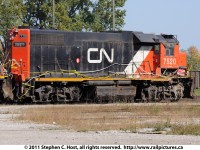 CN 7520 sits at Sarnia awaiting repair work, clearly it was involved in some kind of accident..... also involved with CN 7514 (pictured seperately)