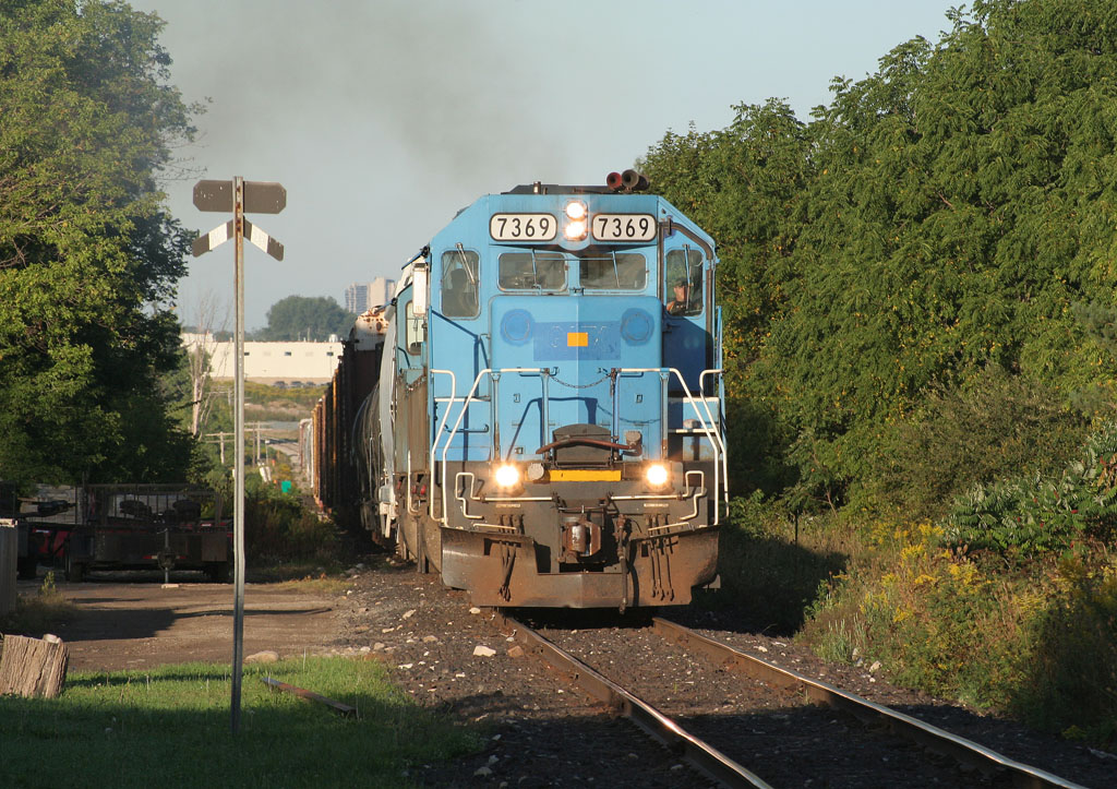 GEXR 432 accelerates out of Kitchener on a beautiful morning.