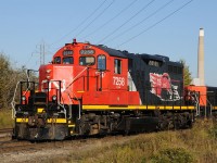 CN 7258 in the "road kill" scheme switches Mission Elevator, in Thunder Bay's south east.