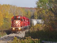 Changes of season,schedule and power this week as 3042 brings her first load in from Havelock after being reassigned to the route. 