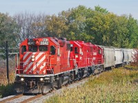 Once again we catch up to 3042 on her first trip down from Havelock this year with T07 train of 12 cars turning southbound at Claremont.