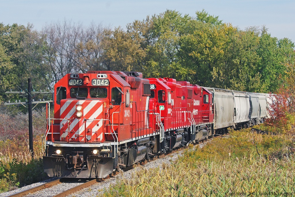Once again we catch up to 3042 on her first trip down from Havelock this year with T07 train of 12 cars turning southbound at Claremont.