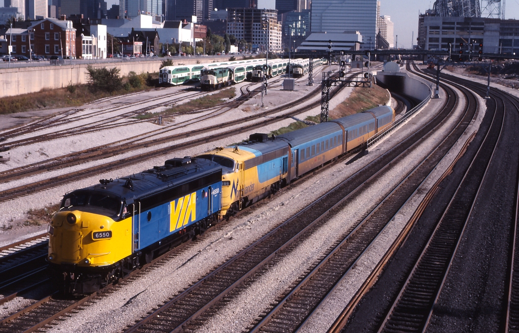 121 departs Toronto with a VIA leader