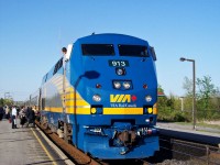 VIA Rail 913 about to disembark passengers at Kingston Ontario