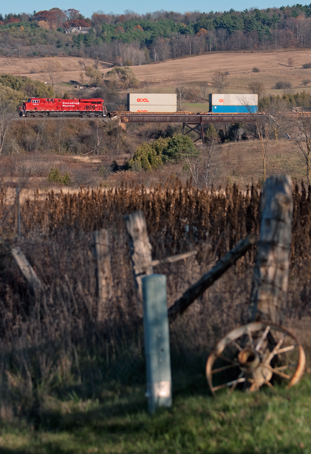 Standing out from the almost dead country side, a brand new GEVO is in command of train 113 northbound along the MacTier Subdivision.