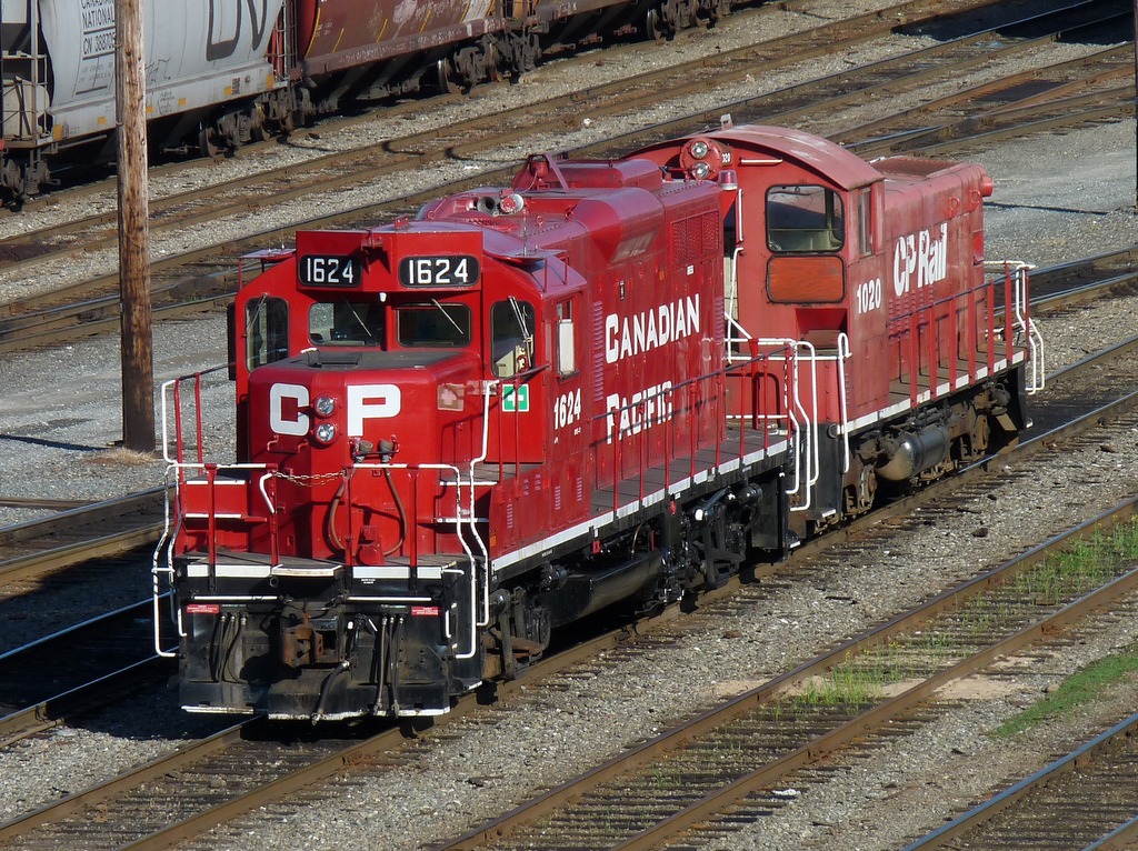 GP9 1624 and SW9 Slug 1020 sit unassigned at CP Rail’s Port Coquitlam Yard