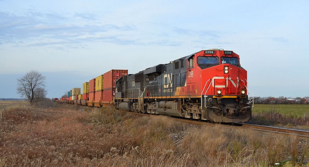 CN 382 led by CN 2298 & IC 1024 heads eastbound after just departing Sarnia.