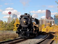 <b>The Empress</b> backs past Inglewood prior to a run by for a local CP presentation in the nearby park.