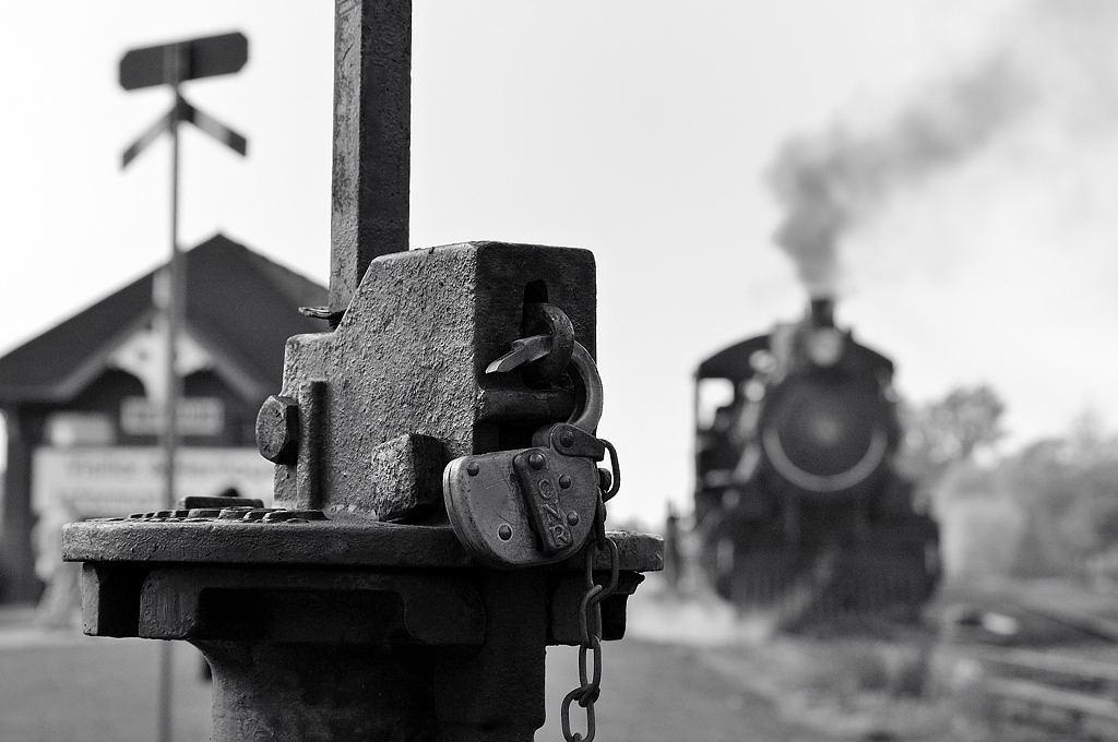 ETR No. 9 steams away infront of the Waterloo station, located off the GEXR Waterloo Spur (leased from CN). The runs were part of the Oktoberfest festivites however the old steamer was having issues with a hot journal in the latter part of the day and would stay in Waterloo instead of joining along for the runs to and from St. Jacobs.