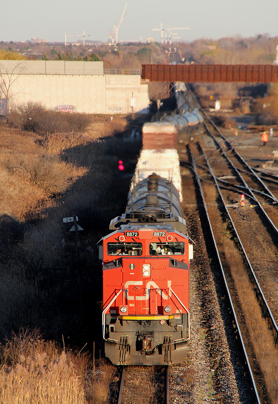 CN M30511 22 heads onto York 1 and into Toronto\'s MacMillan Yard to complete its trip from Moncton, NB