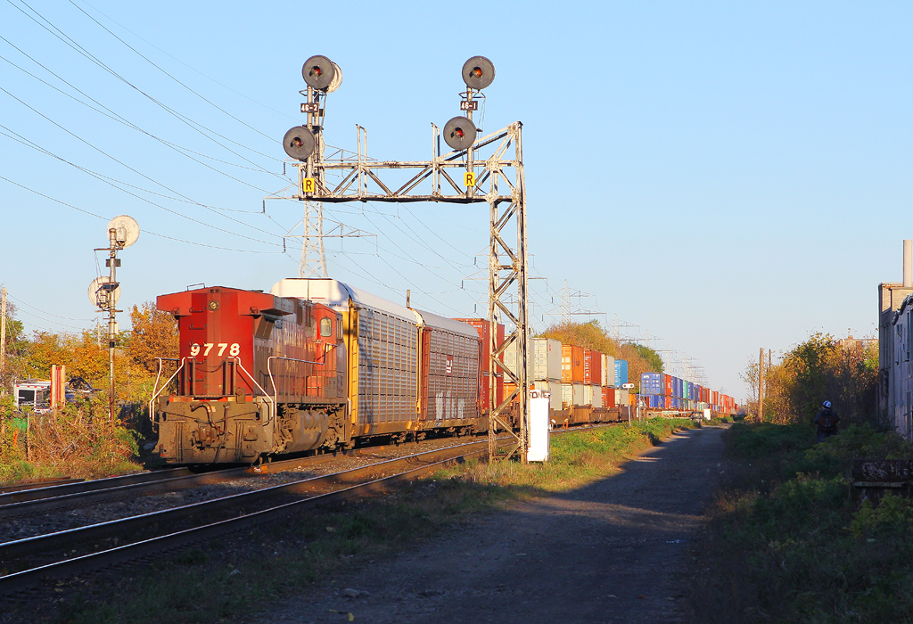 CP 9778 remote chugs away on the tail of 112-31.