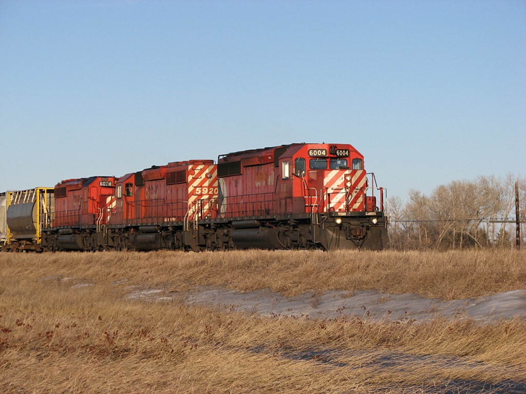 CP 451 with 6004 5920 and 6078 with a small manifest for Moose Jaw.