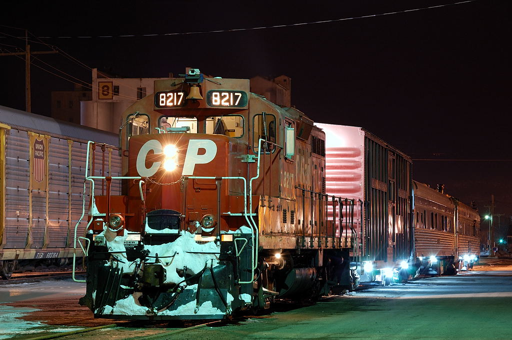 One of CP\'s TEC train\'s roosts on Depot 1 track infront of the depot on a chilly March night. Up until recently (2010/11) usual power for these trains were a solo GP9u, now substituted with a solo GP38-2 or SD40-2.