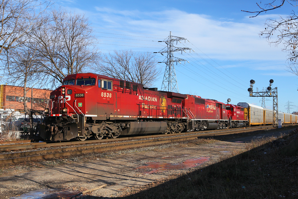 A few friends and I shoot CP 223 cruising thru Bartlett with a unique dual flags SD40-2F.