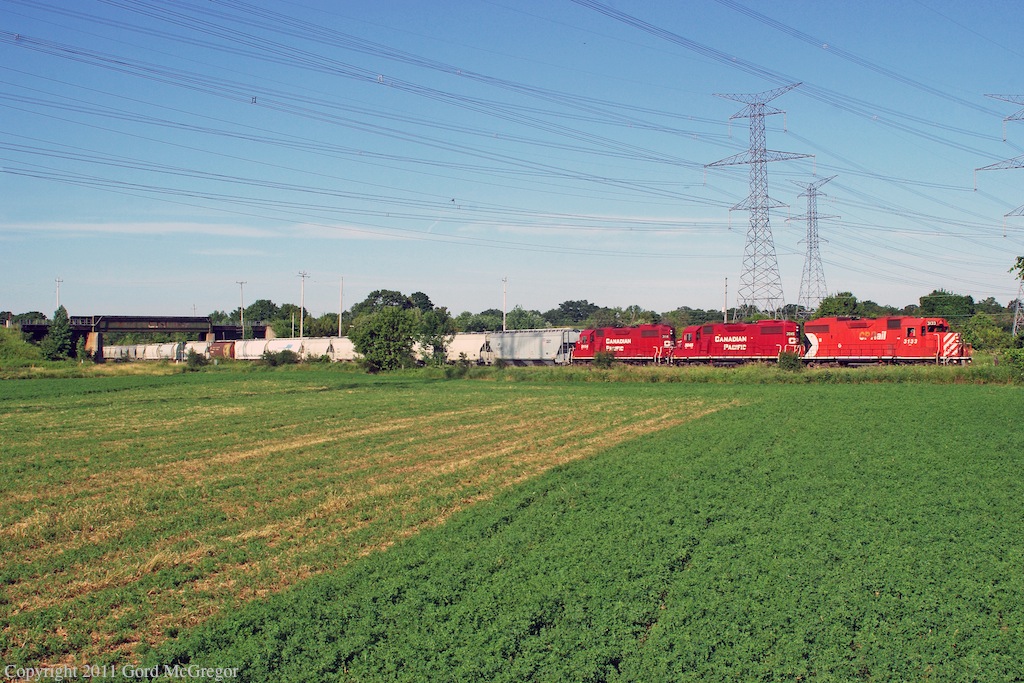 Ive always found Box Grove an interesting spot.The meeting of two railways farms country and suburbs all in one.