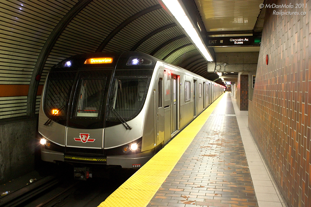 One of the new Toronto Rocket trainsets lead by \"A-car\" 5441 makes a brief stop at Glencairn Subway Station during evening rush hour.