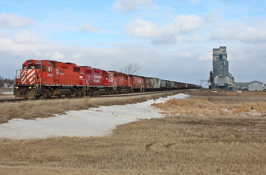 CP 3058 and two others work P34 at the Viterra in Redvers.
