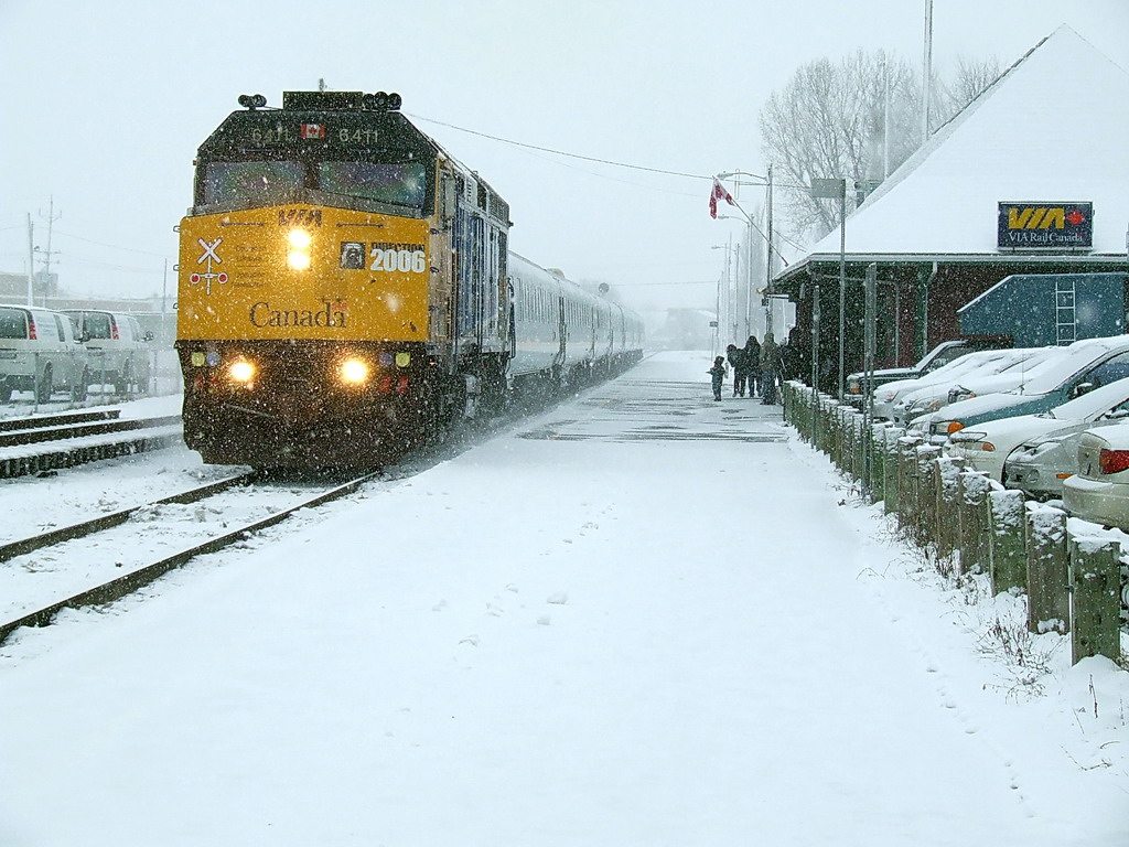 VIA 620 on a wintry sunday morning at the station.