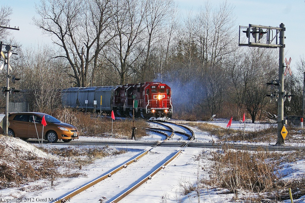 A newly rebuilt 3111 smoking its way through Myrtle Station with T07 the unit may possibly need warranty repairs.