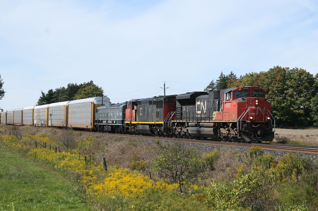 CN 148 is on the approach to Norval with CN 8906, CN 2432 and IC E8A 101, bound for family day at Mac Yard