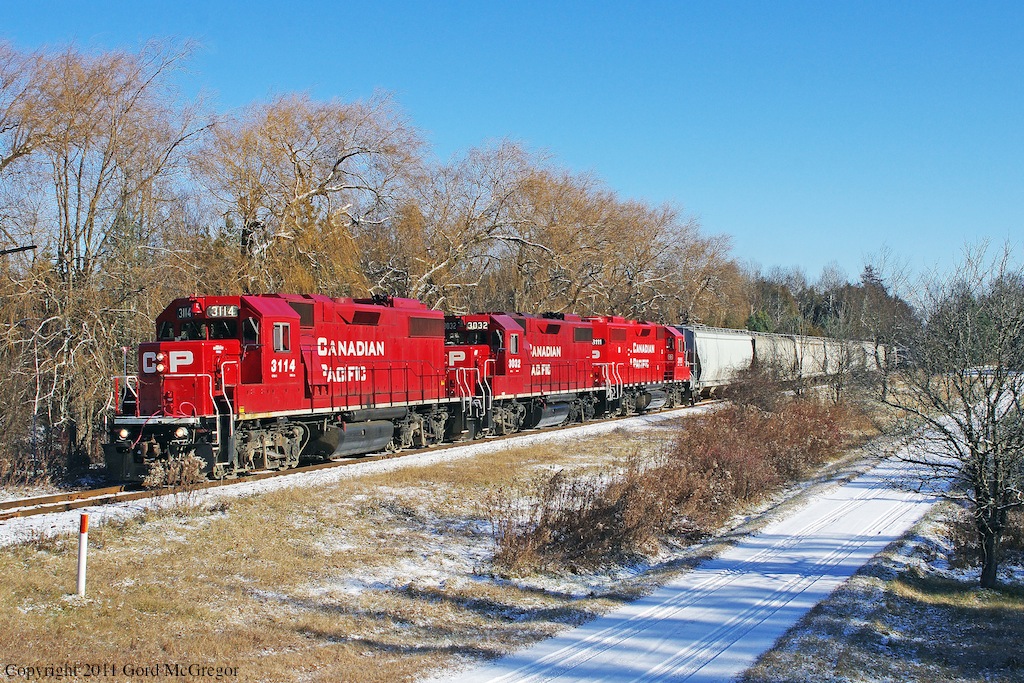 A speedy T07 with some of the first snows in Whitby.Train about an hour early.