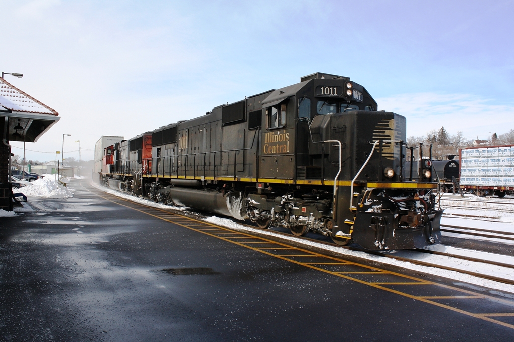 IC 1011 Lead CN 148 on February 21, 2011