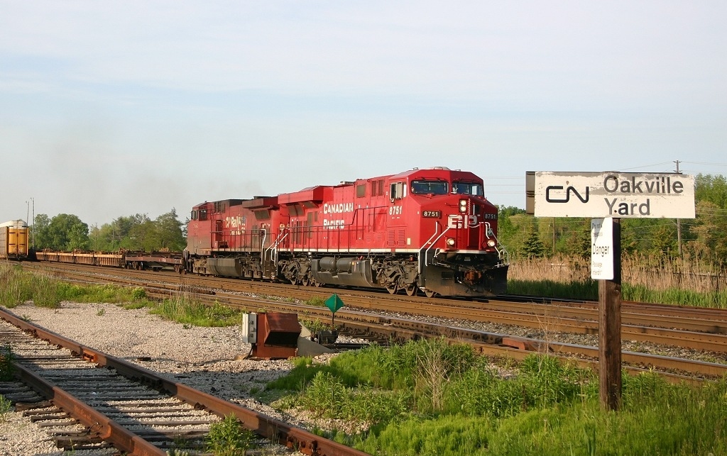 CP 162 cruises through Oakville utilizing trackage rights, behind a then new GEVO