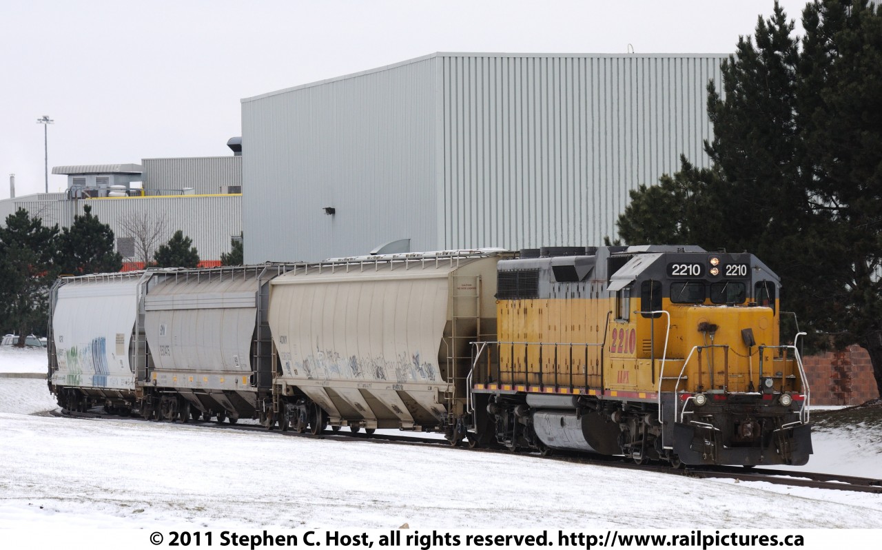 Goderich and Exeter 580 is on the west end of the Guelph Junction Railway (Joint GEXR/OSR track) with the first load for Polycon Industries (Magna) in about 10 or 20 years.