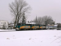 A very long VIA 15 proceeds for the 2nd stop,( the sleepers) with units 6439-10-26.