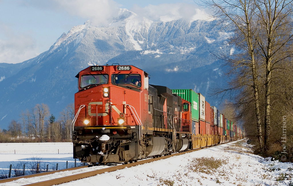 Train #417 w/ the 2686 a  Dash 9-44CW in the lead and westbound at MP 69.27 / CN Yale Sub, Chilliwack, B.C.