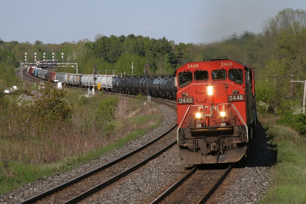 CN 377 snakes through the S curve at Lyn