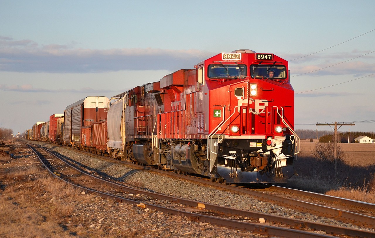 CP 441 led by 8947 heads westbound past the setoff siding at Jeannette. mp 75.6