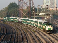 GO 520, the first F59PH built and class unit of the fleet, pushes equipment move #E456 out of the USRC at Bathurst Street and back to Willowbrook yard after morning rush hour service. After retiring from GO, 520 was sold to RB Leasing where she continues to shuttle passengers around Quebec for VIA, as RBRX 18520.